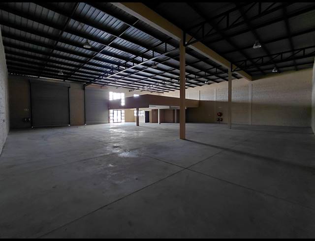 712M² WAREHOUSE TO LET IN POMONA